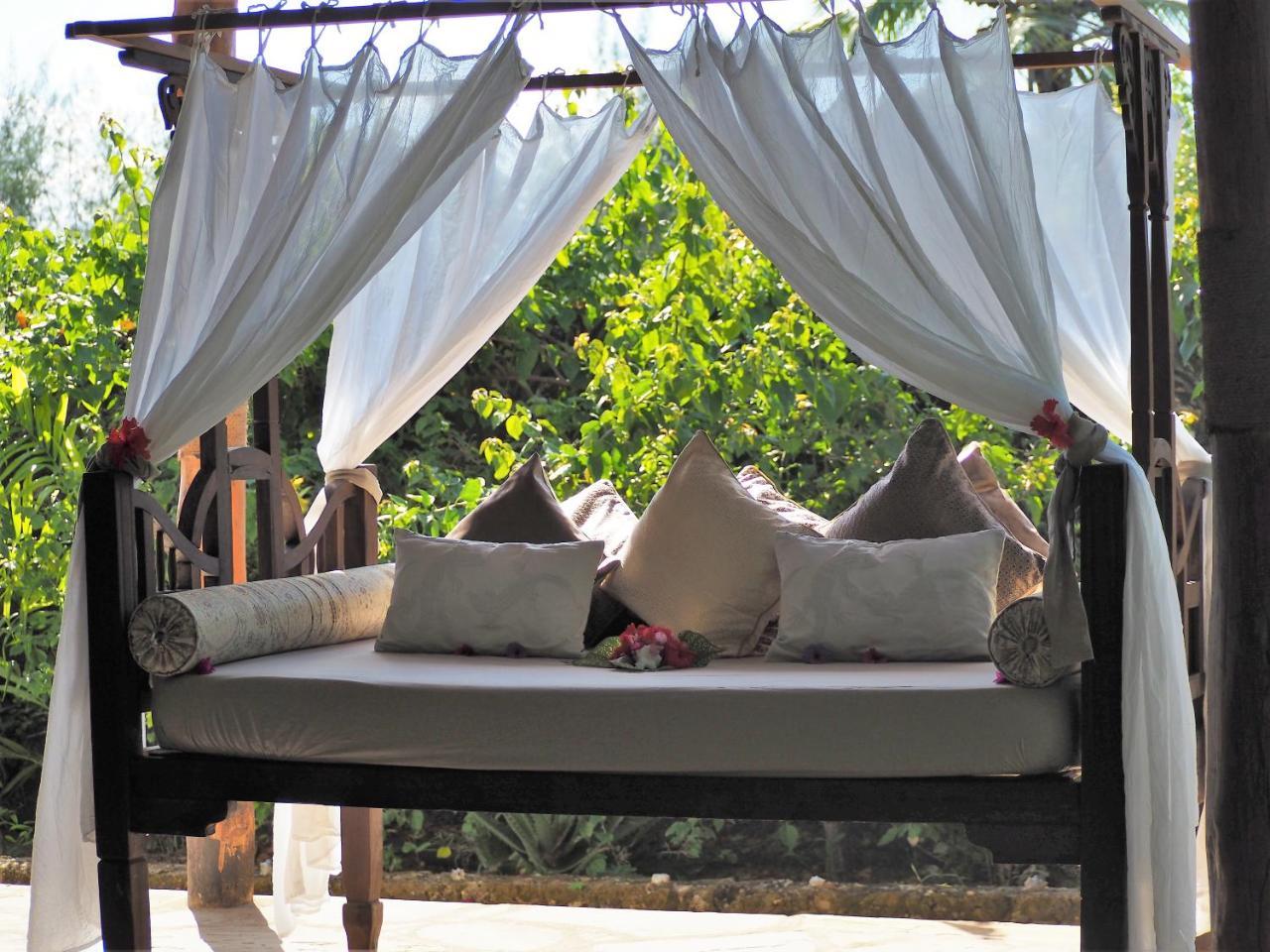 Tikitam Palms Boutique Hotel Pongwe Extérieur photo