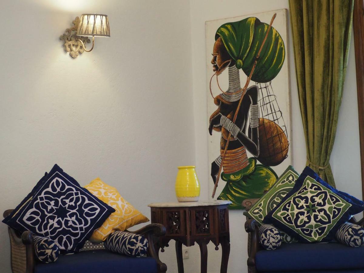Tikitam Palms Boutique Hotel Pongwe Extérieur photo